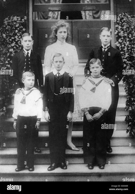 edoardo viii tudor|edward viii wife and children.